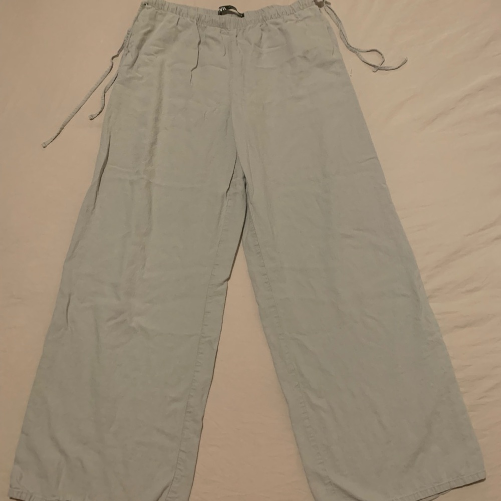 Zara women Gray Elastic Waistband Pants wide leg.